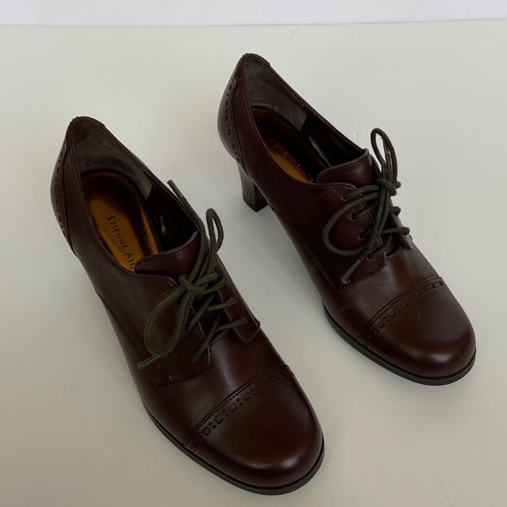 Etienne Aigner brown Oxford shoes with heels
